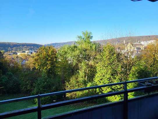 Attraktive und gepflegte 3,5-Zimmer-Hochparterre-Wohnung mit Balkon in Herdecke