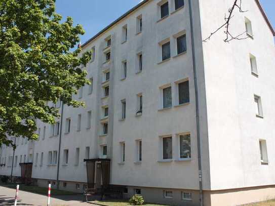 Sofort beziehbar - Unsere 3-Raum-Wohnung im EG mit Badewanne und Balkon