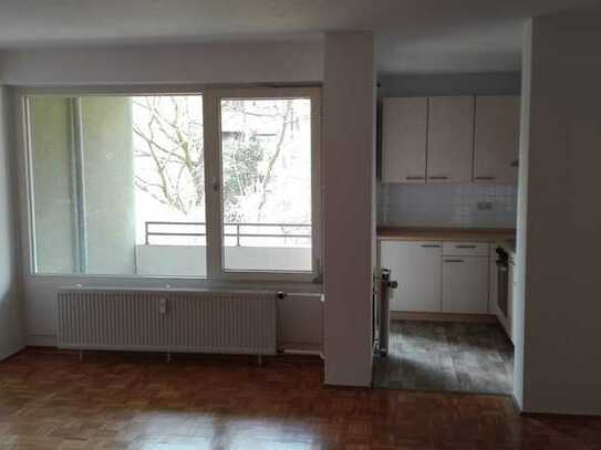 Einzimmer-Appartement mit Küche, Bad und Balkon ab 06.05.24 zu vermieten