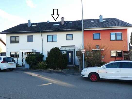 Zur Freude der ganzen Familie!
Einziehen und wohl fühlen ins modernisierte Reihenmittelhaus!