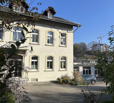 Erstbezug nach Sanierung: geräumige 1-Zimmer-Wohnung in Lichtenstein/Sachsen