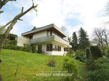 Mondänes Architektenhaus in erstklassiger Lage mit traumhaftem Grundstück.