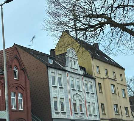 Helle und freundliche 2,5-Zimmer-Wohnung in ruhigem 7-FHS