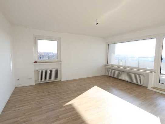 Tolle Fernsicht über Haarzopf mit Balkon, Aufzug und Tiefgarage