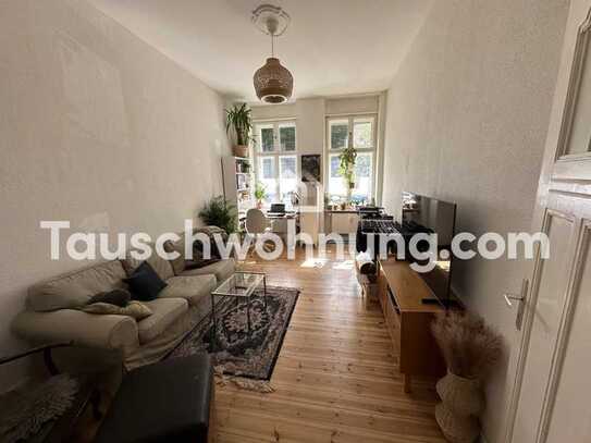 Tauschwohnung: BIETE 3 Zi Neukölln EG ruhig SUCHE 2-3 Zi mit Balkon, Wanne