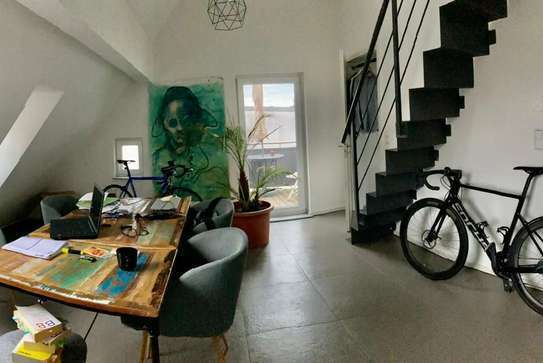 3-Zimmer Dachgeschosswohnung mit Balkon und Galerie