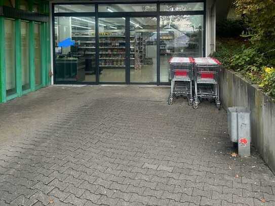 Supermarkt mit Inventar zu vermieten in Esslingen am Neckar