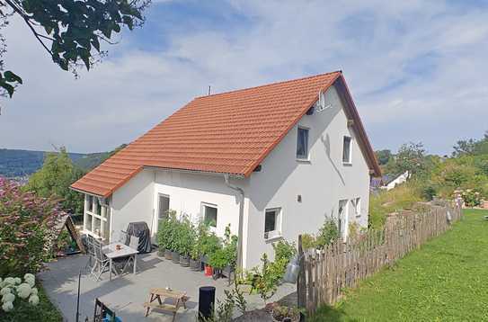 Freistehendes Einfamilienhaus mit traumhafter Aussicht in Drackenstein