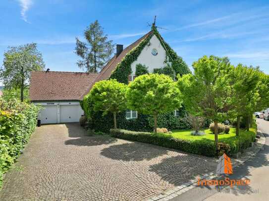 *** RUHIGES WOHNEN IN PERFEKTER LAGE *** EXKLUSIVES EINFAMILIENHAUS MIT CHARME ***