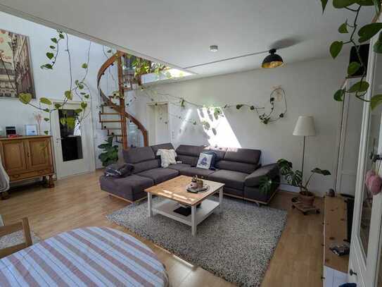 Einzigartige 3,5-Zimmer-Maisonette-Wohnung mit Balkon am Schwarzen Berg (am Ölpersee)