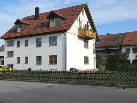 Ch.Schülke-Immobilien; Mauern, helle 3,5-Zi-EG-Wohnung mit Terrasse u. Garten