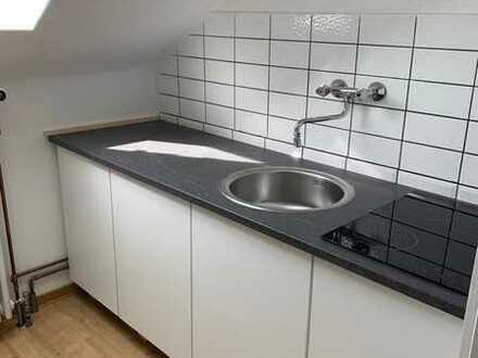 2-Zimmer-DG-Wohnung in RT-Ohmenhausen zu vermieten