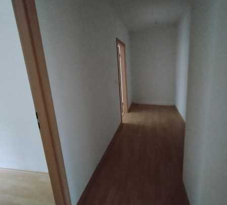 Sie suchen eine schöne 4-Raum-Wohnung in Kleinrückerswalde...?