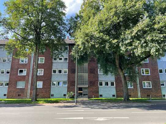 Modernisierte 2,5 Zimmer Wohnung mit West-Balkon