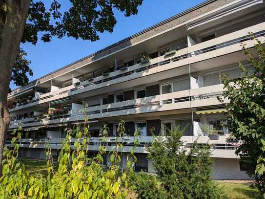 + Düsseldorf-Heerdt + 3-Zimmerwohnung + Balkon + Kellerraum + ca. 76m² +