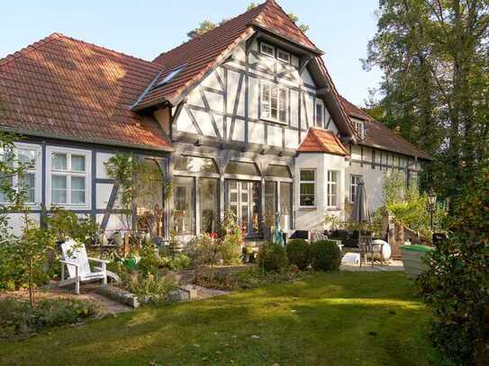 Historisches Landhaus trifft modernes Wohnen: Charmante Pension in Seenähe