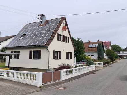Haus sucht glückliche Familie