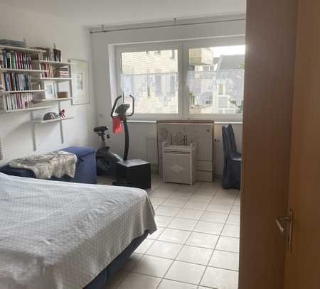 Freundliche 2,5-Zimmer-Wohnung mit Balkon in Opladen