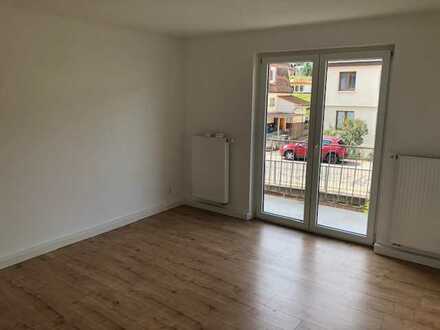 PF-Eutingen, neu renovierte 2-Zimmer-Wohnung mit Balkon!
