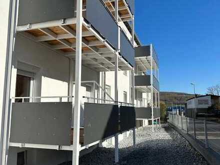 Helle und geräumige 2 Zi. Wohnung mit Balkon ab 01.01.2024