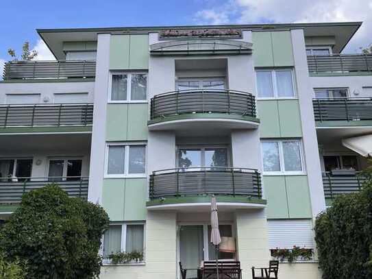 Preuß. Viertel, attraktive, gepflegte 3-Zi Wohnung, mit großem Balkon, frei