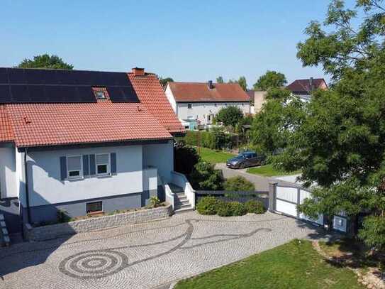 Modernes Einfamilienhaus und Baugrundstück in Eilenburg!