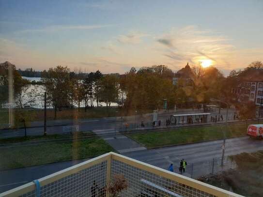 Apartment mit Wasserblick und Balkon