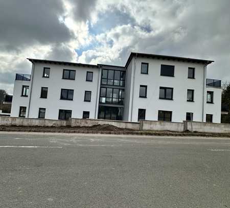 Erstbezug/Neuwertige Wohnung mit drei Zimmern und Terassen/Balkon in Ebertsheim Behindertengerecht