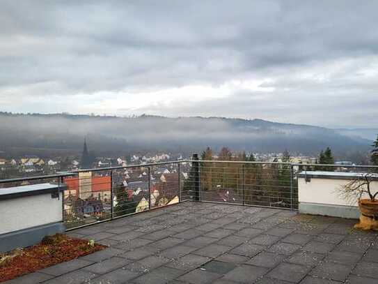 Freundliche 3 1/2 -Zimmer-Penthouse-Wohnung mit gehobener Innenausstattung mit Balkon in Lorch