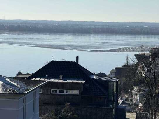 Blankeneser Elbblick: Schönes & großzügiges Penthouse in begehrter Toplage