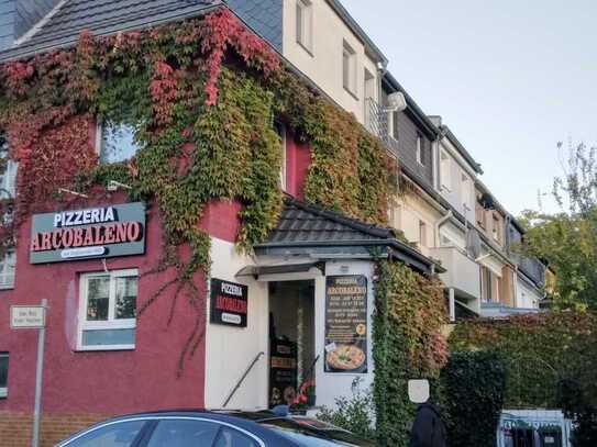 Interessantes Mehrfamilienhaus mit Gewerbeeinheit in Bad Godesberg Nord