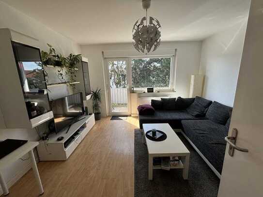 Freundliche 2-Zimmer-Wohnung mit Balkon und EBK in Bielefeld