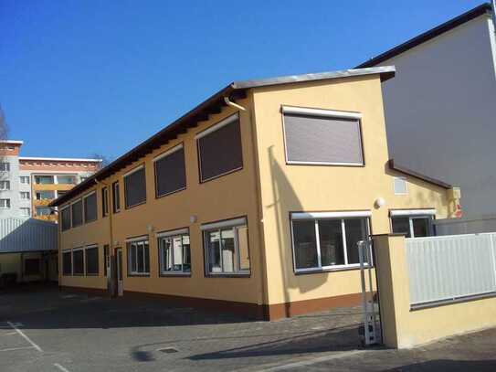 Freundliches Büro im Westen von Neu Isenburg (im EG)