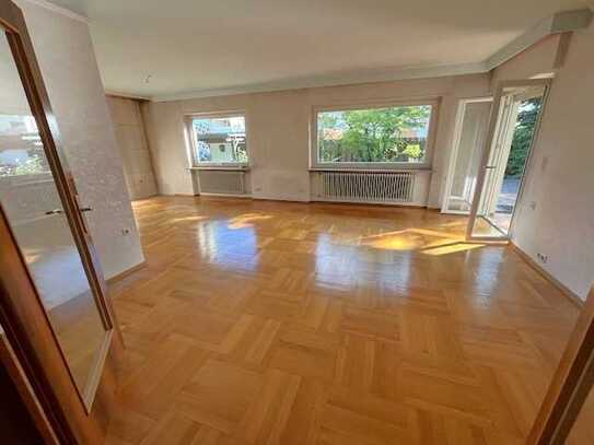 ***TOP*** 4 ZKB-Wohnung, 106m² Wfl. , Terrasse, Garten, Wintergarten, im gepflegten 2-Familienhaus,