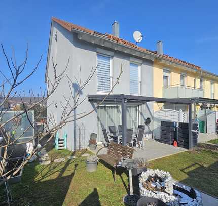 Neuwertiges Reihenendhaus in ruhiger Höhenlage