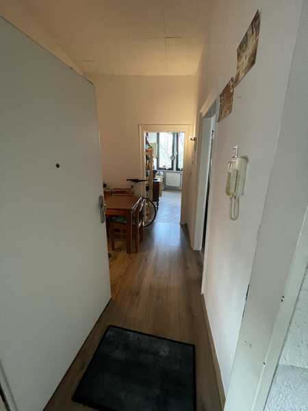                                                               Altbauwohnung mit hohen Decken                                                       in Kastel (Wiesbaden)