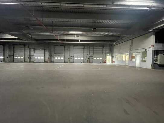 🚛 BEZUG SOFORT I ca. 4.536 m² moderne Logistikfläche mit LKW Rampen I südlich von Leipzig