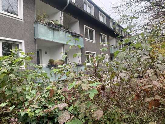 2,5-Raum, Balkon, Einbauküche, ruhige Grünlage Bochum/Essen