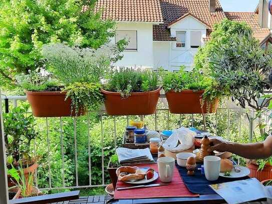 Charmante 4-Zimmer-Wohnung mit Balkon in begehrtem und gut gelegenen Stotzgebiet