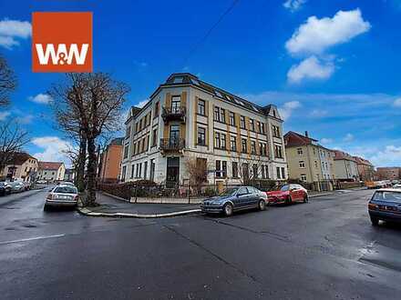 Genießen Sie den Ausblick auf die Elbhänge in Ihrer bezugsfreien Dachgeschosswohnung