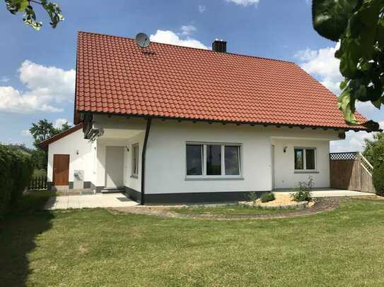 Wunderschönes, geräumiges 6-Zimmer-Einfamilienhaus mit EBK in Nerenstetten