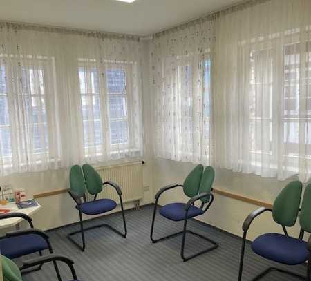Geräumige Büro-Praxisräume in GD-Münsterplatz / vielseitig verwendbar (Fußpflege/Logopädie etc.)