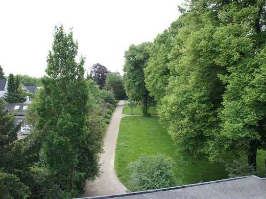 Schöne, ruhige Dachgeschosswohnung in Solingen-Wald