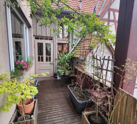 Attraktive 5-Zimmer-Wohnung mit Balkon in Ladenburger Innenstadt