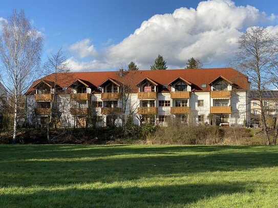 Herrliche 3-Zimmer-Dachgeschosswohnung mit geh. Innenausstattung mit Balkon und EBK