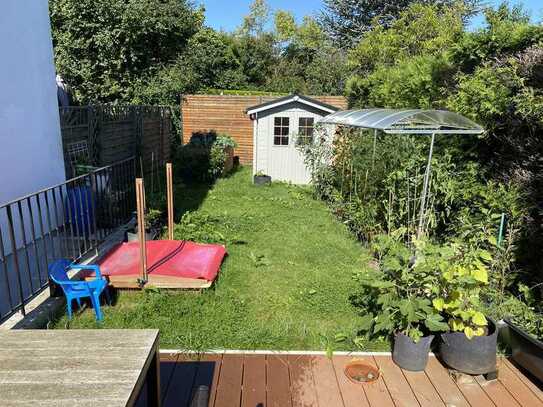 OHNE MAKLER! Einmalige 3-ZKB-Wohnung mit Balkon und Garten