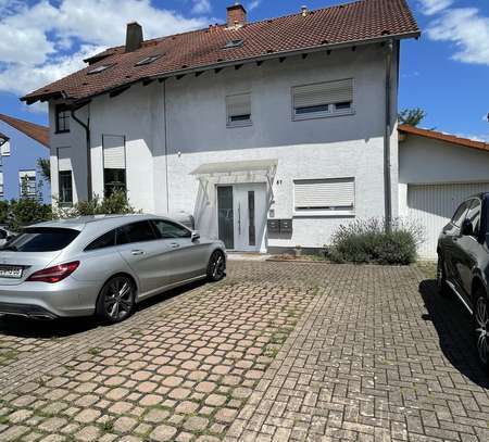 Modernisierte 4-Zimmer-Wohnung mit Balkon und Einbauküche in Schwetzingen