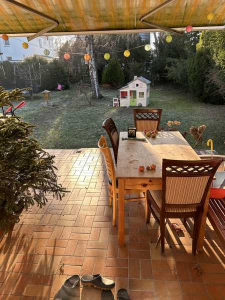 Geräumiges Einfamilienhaus mit 5,5 Zimmern in Berlin-Buckow