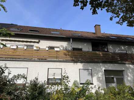Schöne Wohnung mit großem Balkon