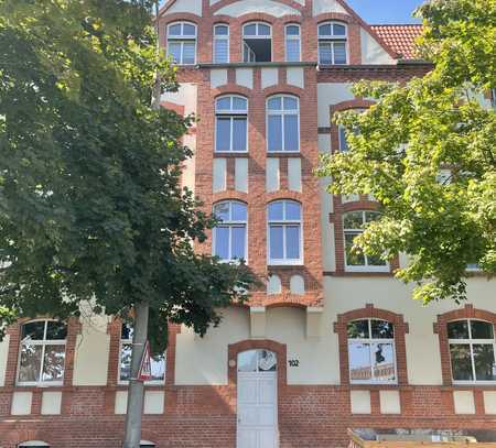 3-Raum Wohnung mit EBK (vollständig renoviert)